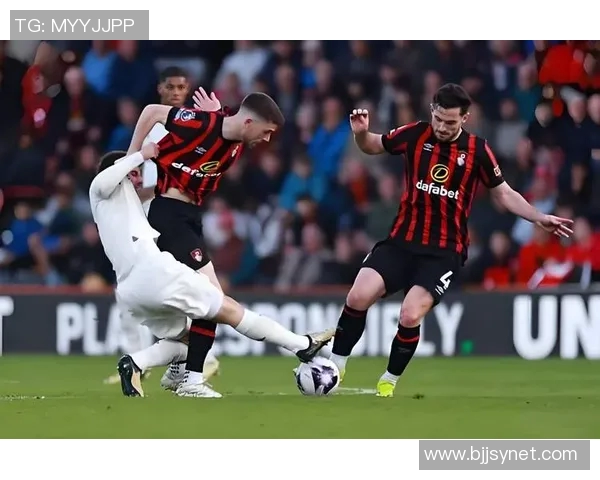 利物浦与伯恩茅斯精彩对决回顾分析及赛后亮点总结