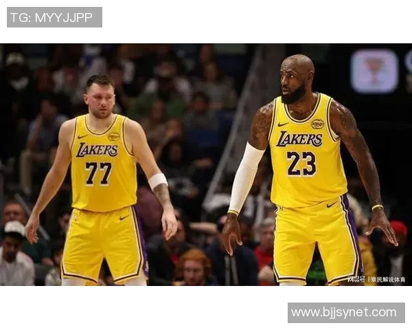 湖人对决公牛浓眉领衔球队争夺胜利的精彩瞬间回顾